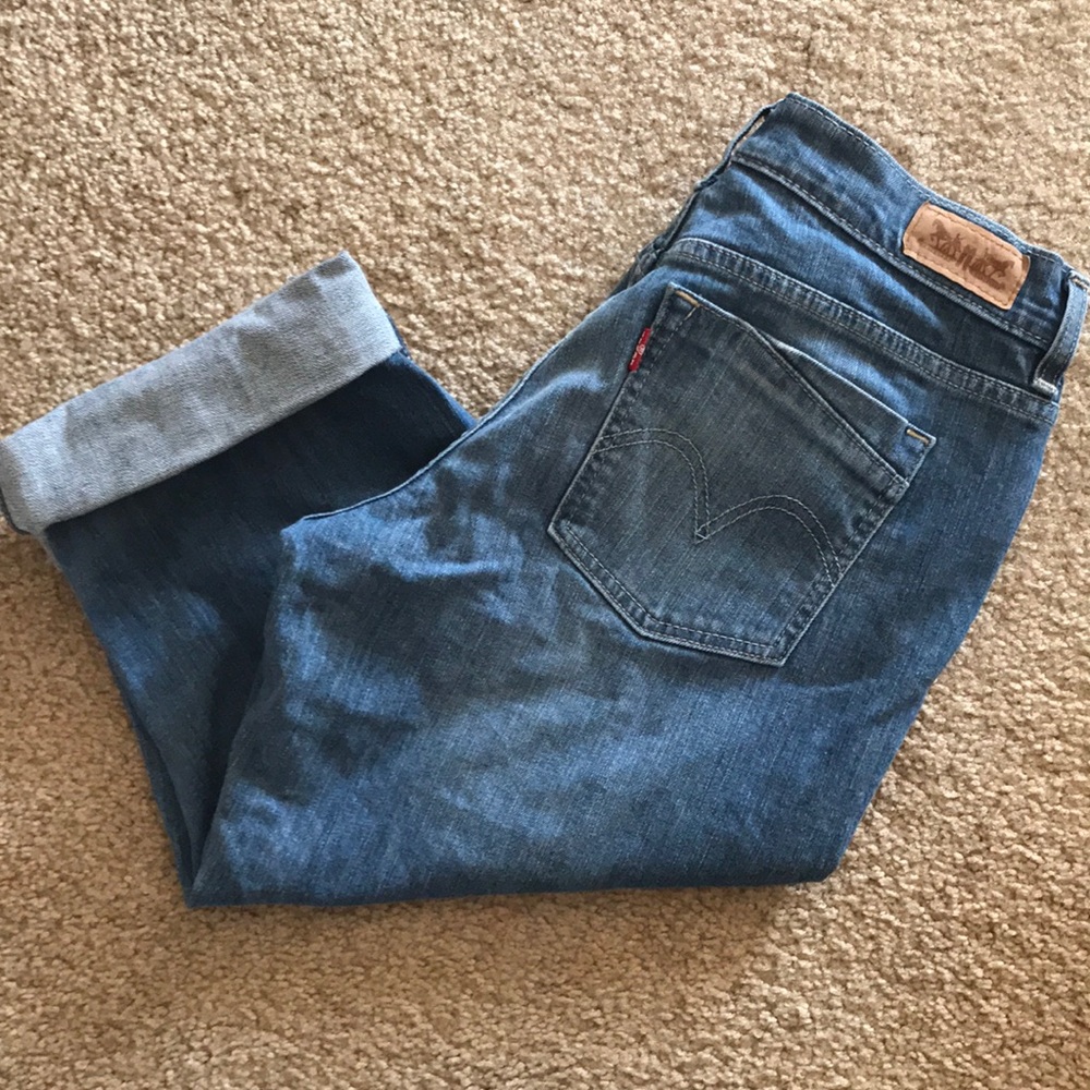 👖 Levi Bermuda’s